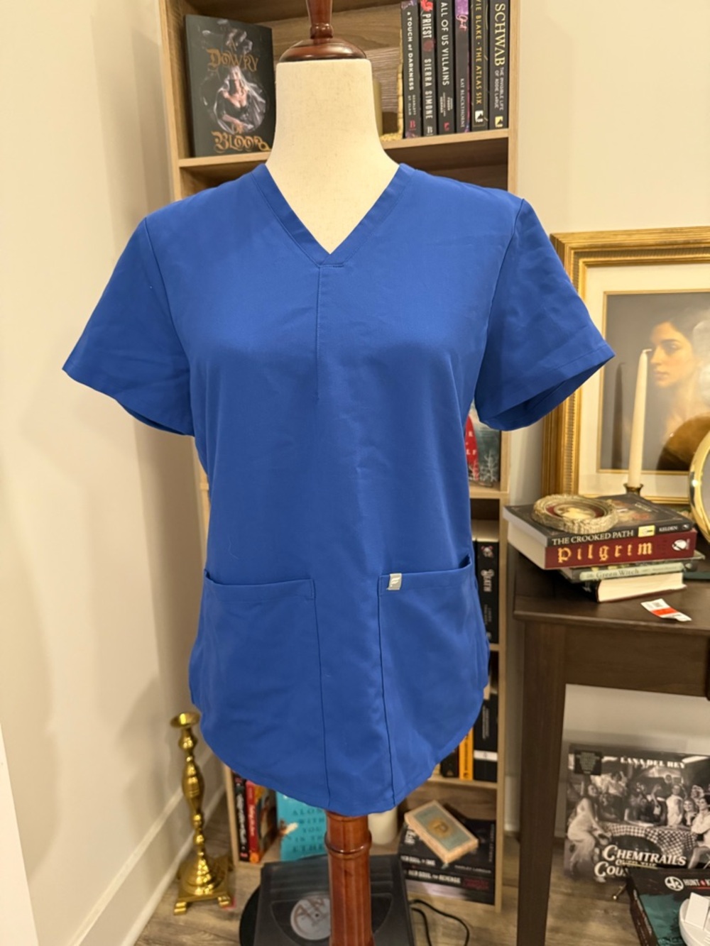 FABLETICS | V-neck Royal Blue Scrub Top Small